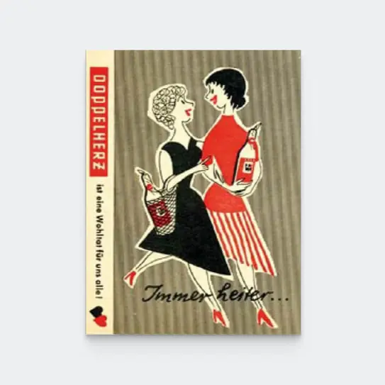 图像展示了两位女性在快乐地相拥,手中各持一瓶饮料。两人穿着时尚,背景为条纹图案,整体传达出轻松愉快的氛围。上方有文字“IMMERSCHERER...”,及品牌名称“DOPPELHERZ”。